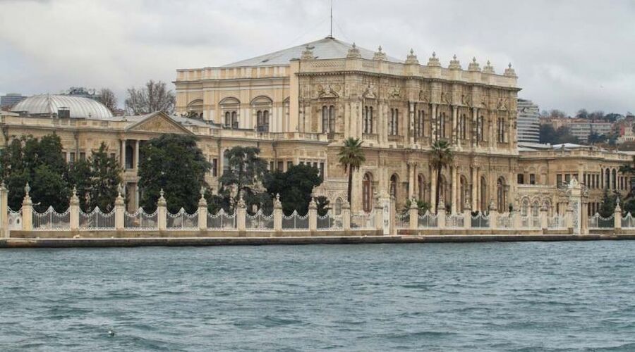 Dolmabahce Palace & Cable Car & Bosphorus on Boat Tour (Full Day)