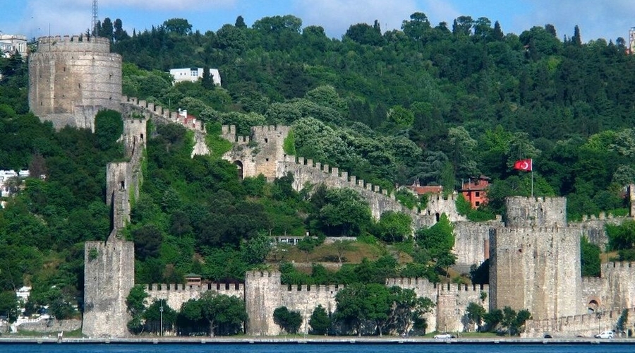 Dolmabahce Palace & Cable Car & Bosphorus on Boat Tour (Full Day)