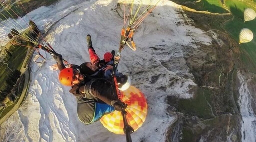 Paragliding in Pamukkale