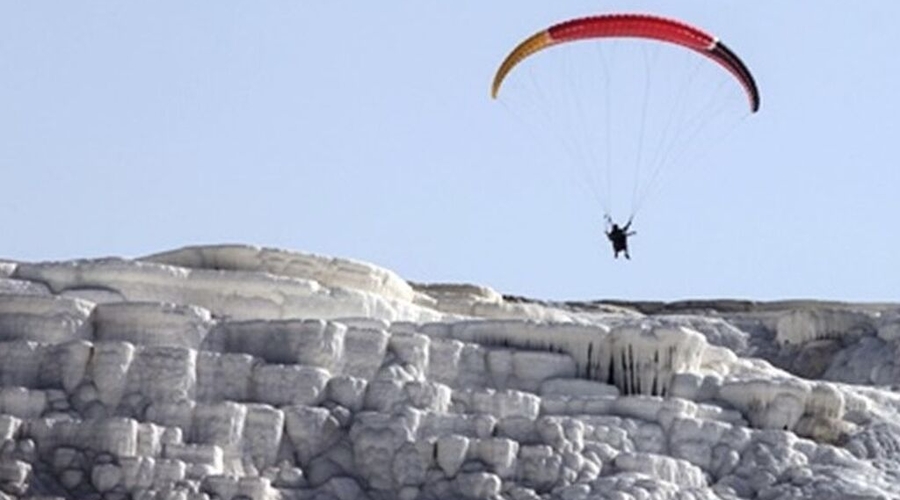 Paragliding in Pamukkale