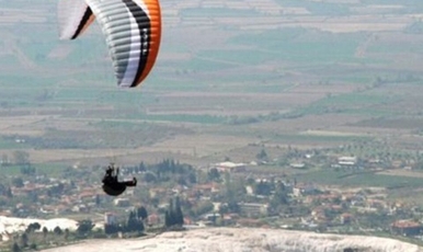 Paragliding in Pamukkale